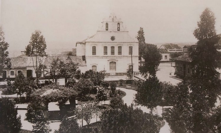 1887 - A Igreja dos Remédios, que ficava na atual Praça João Mendes (Sp)