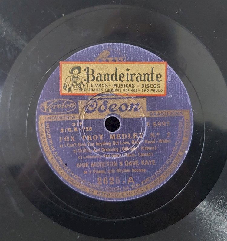 Disco Fox Trot Medley, Ivor Moreton, Dave Kaye, Gravado em 1937. Adquira pelo whats 11 912915070